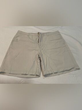 Men's Classic Khaki Shorts